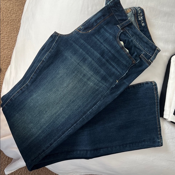 American Eagle & Ambercrombie Jeans - Picture 5 of 9